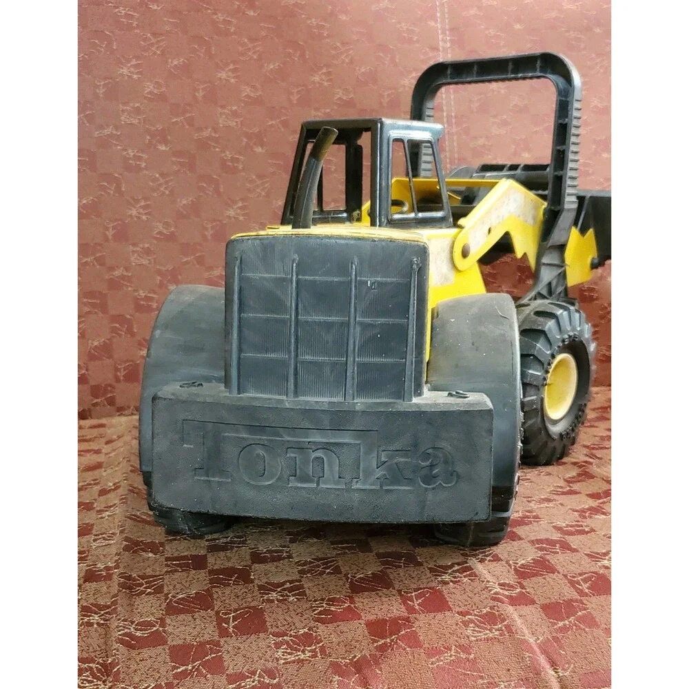 Vintage 1999 Tonka Front End Loader 21